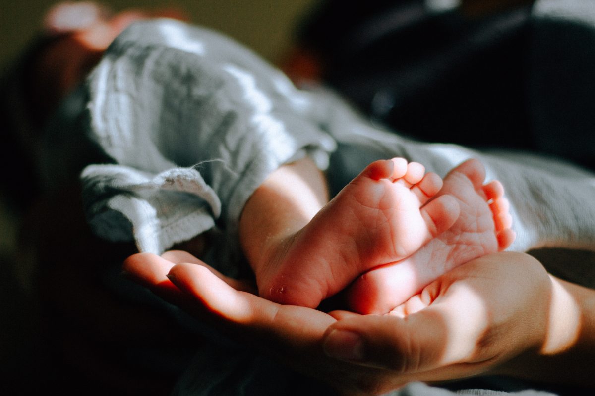 5 Fun Parachute Games for Baby Classes